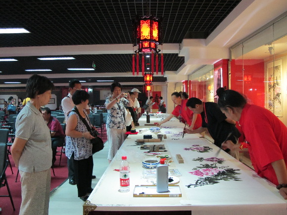 200多藝術(shù)家齊聚北京追憶領(lǐng)袖情展望中國夢