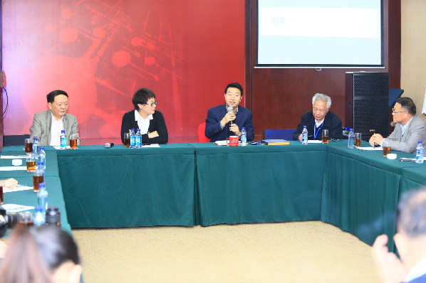 大數(shù)據(jù)時代中國高端水企業(yè)共商發(fā)展大計