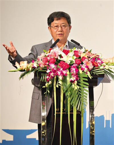 遲福林:中國(guó)未出現(xiàn)通縮 GDP不跌破6.5%就不用怕