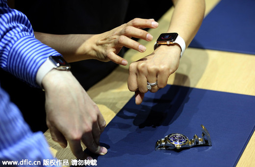 蘋果發(fā)布Apple Watch：投資者擔(dān)心“火不起來”