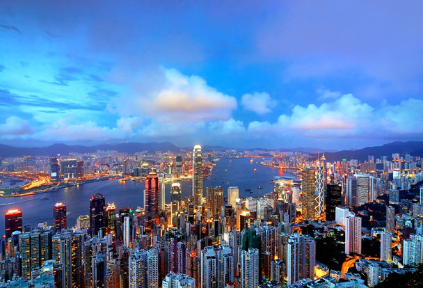 港股大漲帶火樓市 內(nèi)地投資者扎堆瘋搶香港豪宅