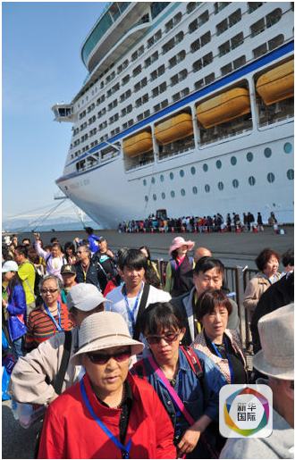 3400名中國(guó)游客涌入北海道室蘭港 土特產(chǎn)銷售一空