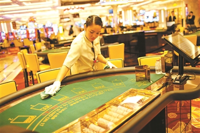 澳門博彩收入連跌14個(gè)月 多家賭場貴賓廳陸續(xù)倒閉