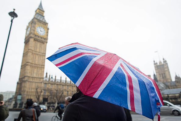 為應(yīng)對難民危機(jī) 英國將支出GDP的0.7%投入援助