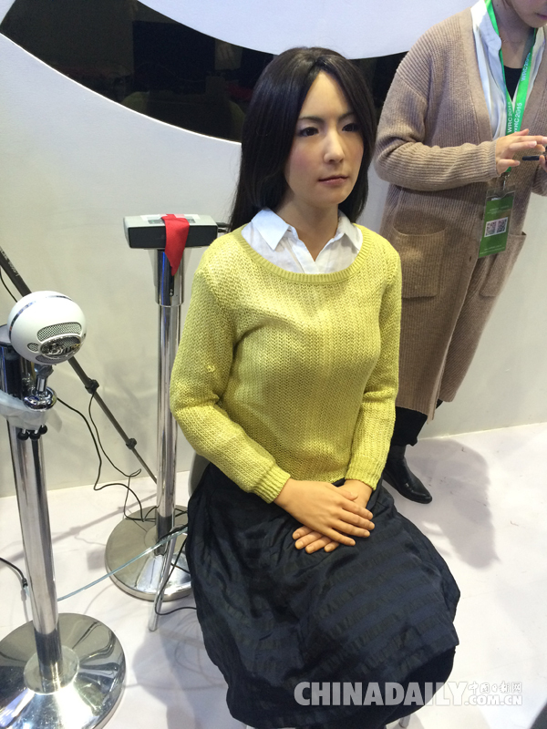 2015世界機(jī)器人大會參展機(jī)器人精彩圖集