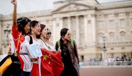 2016年中國出境旅游人次將達(dá)1.33億