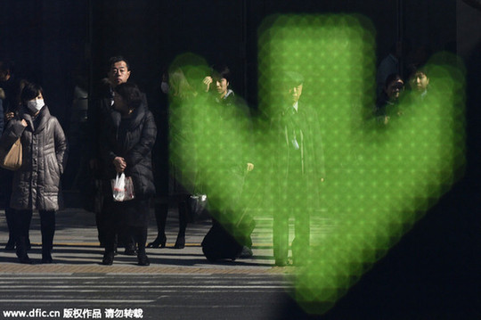 日本經(jīng)濟(jì)再萎縮：“安倍經(jīng)濟(jì)學(xué)”陷危機(jī)