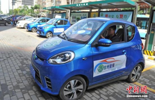 減高速費(fèi)、不限行 多地出臺(tái)政策鼓勵(lì)購買新能源汽車