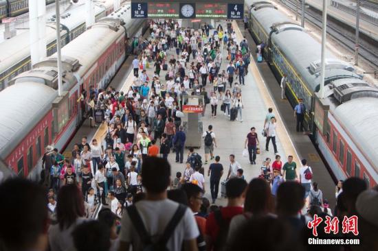 中國鐵路總公司獲批分期發(fā)行3000億元鐵路建設債券