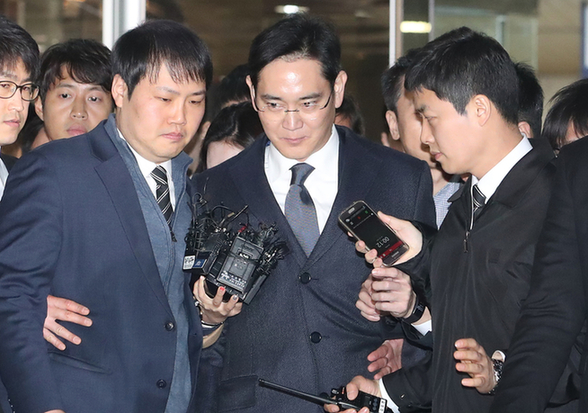 三星“太子”李在镕被批捕
