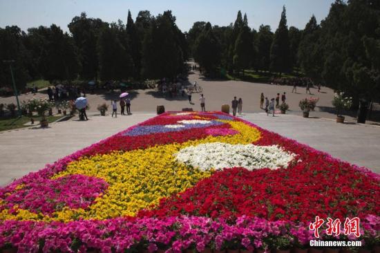 資料圖：“一帶一路”主題花壇。<a target=&apos;_blank&apos; href=&apos;http://www.chinanews.com/&apos; _fcksavedurl=&apos;http://www.chinanews.com/&apos;></table><p align=