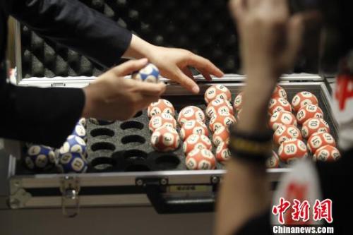 “龍蝦學院”刷屏網(wǎng)絡 還有哪些高校不走尋常路？