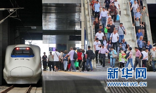 國慶假期鐵路預(yù)計(jì)發(fā)送1.3億人次 這些城市客流集中！