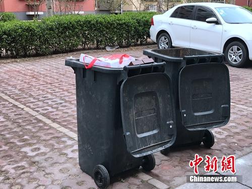 調(diào)查：生活垃圾分類實(shí)施1年 多數(shù)人扔垃圾不分類