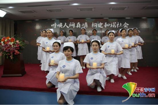 呼喚人間真情，構(gòu)建和諧社會(huì)